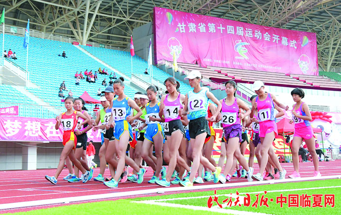 8月20日，大众组400米栏决赛 史有东摄.jpg