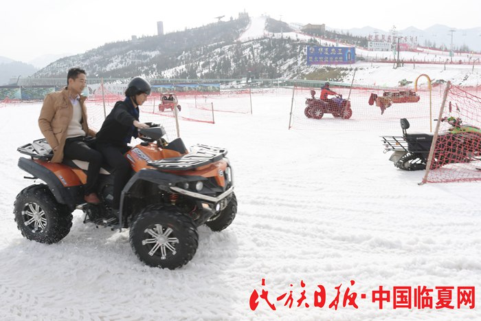 雪地摩托车_副本.jpg
